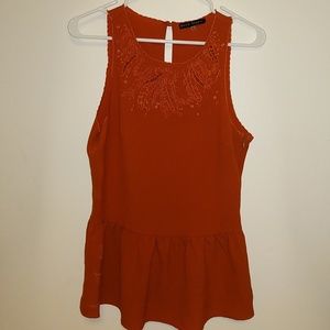 Autumn color peplum top w/ cute lace detail